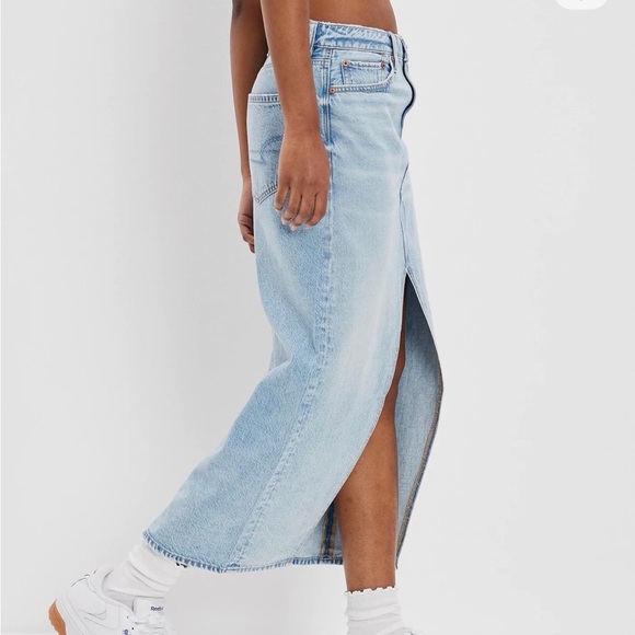 American Eagle Low Rise Denim Maxi Skirt Light Wash Y2K Slit AE Dreamy Drape | 0 - Picture 2 of 9